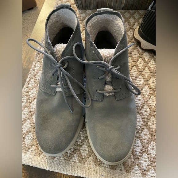Sorel boots - Picture 1 of 6